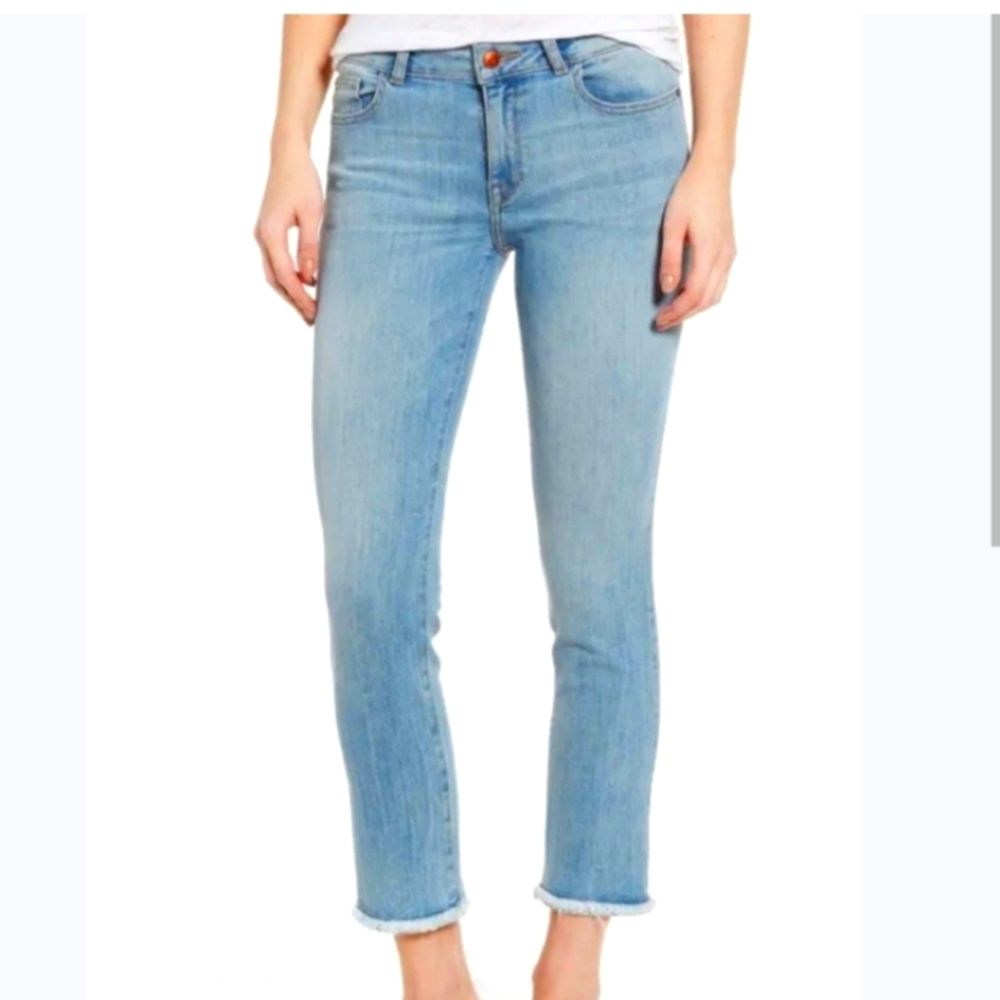 DL1961 MARA  Instascuplt Straight ankle/ cropped Jeans Size 31